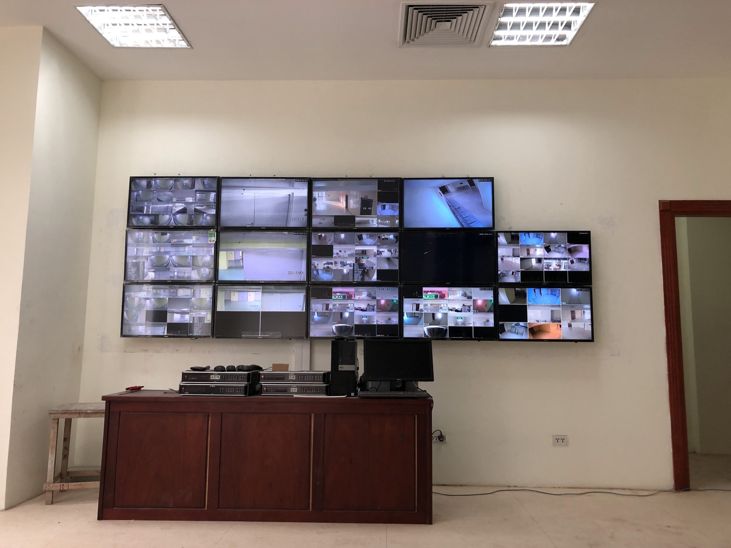 Lắp đặt hệ thống camera